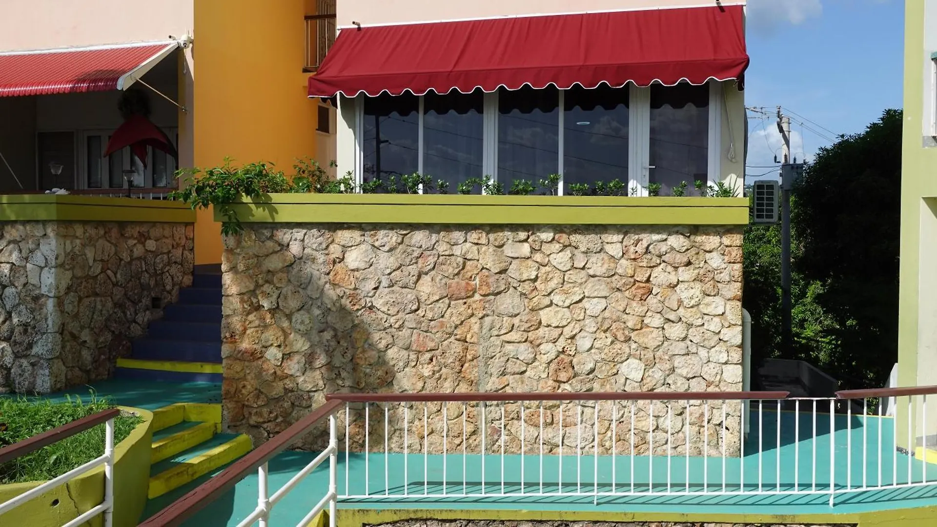 Upper Deck Condominiums Montego Bay